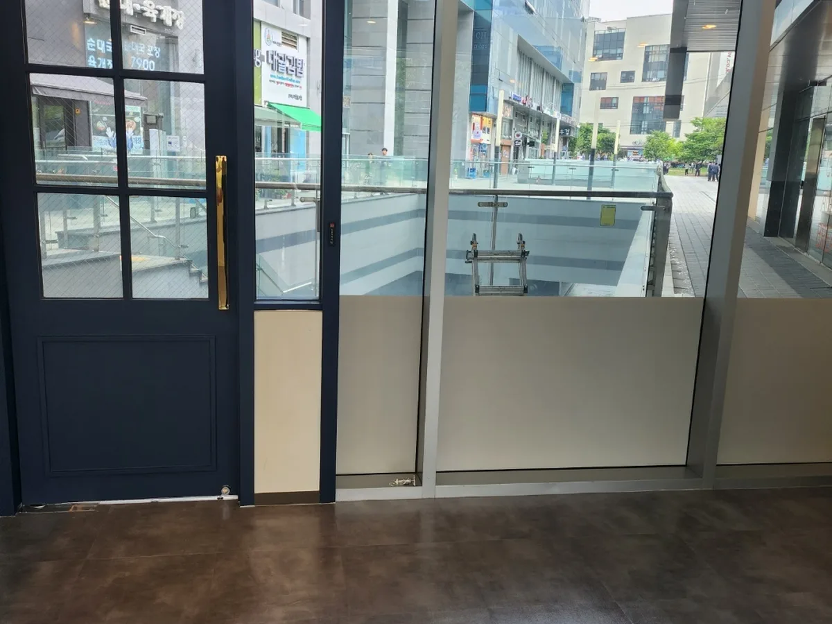 완주군 봉동읍 점포 카운터 검사실 위생청소 사례 - 행진크린