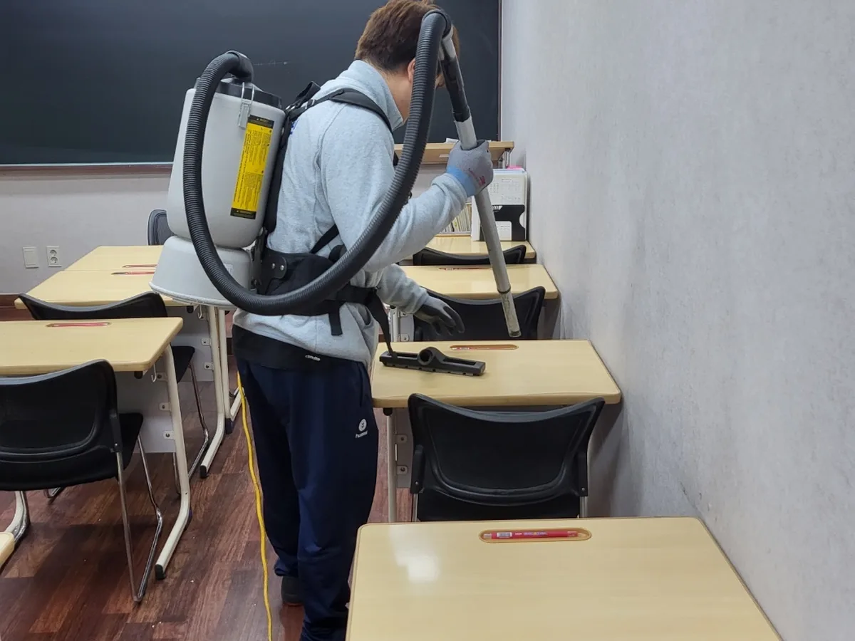 장수군 장계면 학원 좌석·책상 진공 바닥 위생청소 사례 - 행진크린